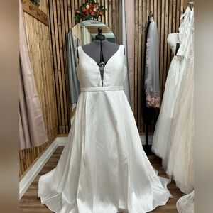 Mikado Wedding Dress - Sz 28